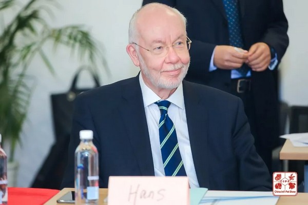 ed2b1cbdc29f4803a3479eed20ab8554